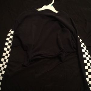 Cropped long sleeve black checkered sleeves